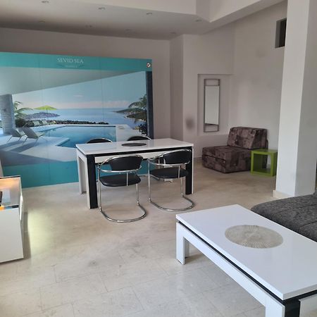 Bridge And Beach Apartments Трогір Екстер'єр фото