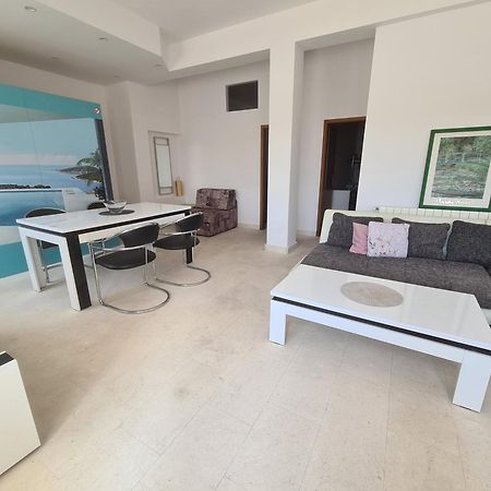 Bridge And Beach Apartments Трогір Екстер'єр фото