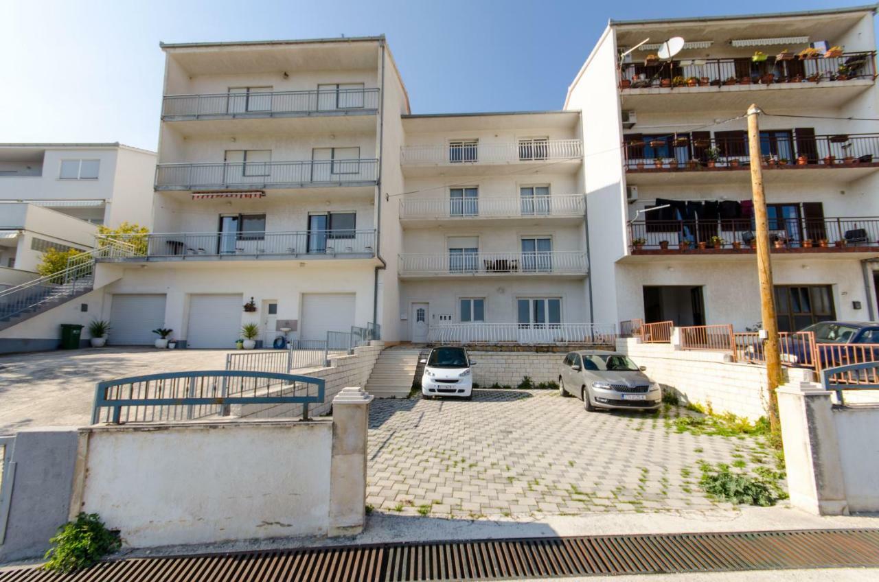 Bridge And Beach Apartments Трогір Екстер'єр фото